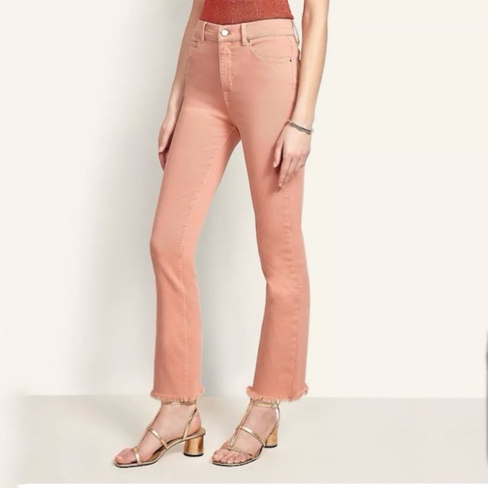 Ann Taylor Sculpting Pocket High Rise Frayed Kick Crop Jeans in Rosey Shell SZ12